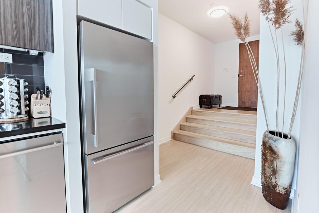 Gorgeous 2 Storey Townhouse Toronto Extérieur photo